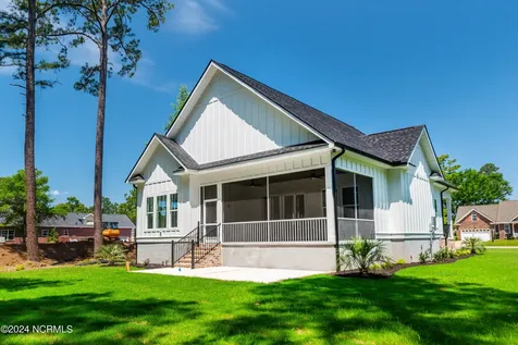 527 S Middleton Drive NW Calabash NC 28467