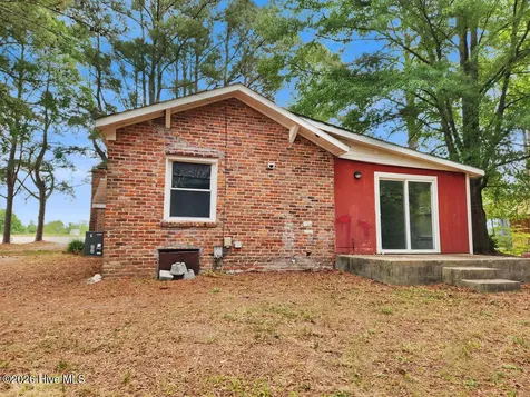 5200 White Oak Loop Wilson NC 27893