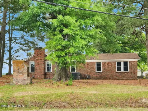 5200 White Oak Loop Wilson NC 27893