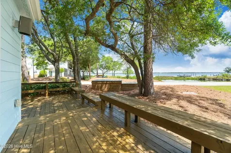 142 Lagoon Lane Pine Knoll Shores NC 28512