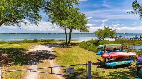142 Lagoon Lane Pine Knoll Shores NC 28512