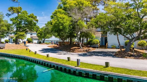 142 Lagoon Lane Pine Knoll Shores NC 28512