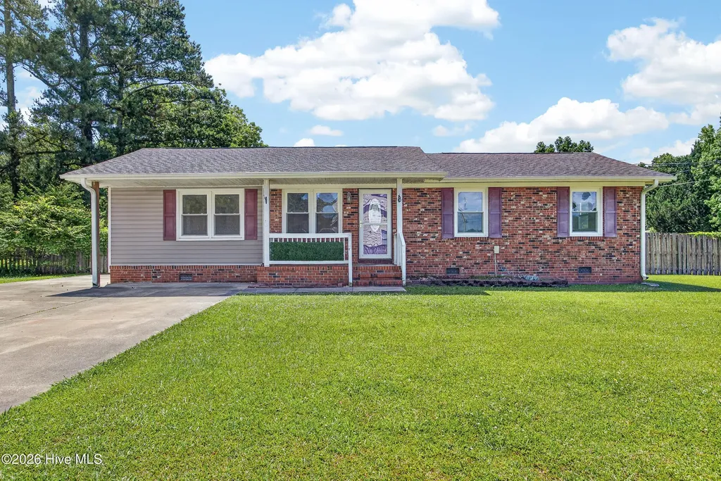 8 Sheffield Road Jacksonville NC 28546