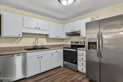 8 Sheffield Road Jacksonville NC 28546