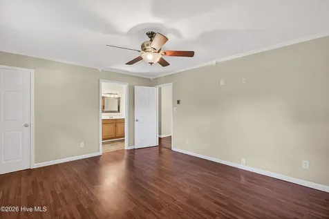 8 Sheffield Road Jacksonville NC 28546