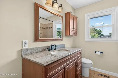 8 Sheffield Road Jacksonville NC 28546
