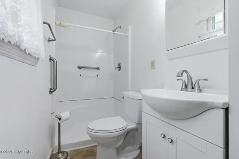 206 Chatham Court Jacksonville NC 28540