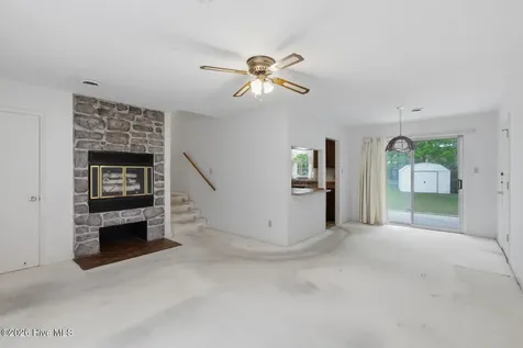 206 Chatham Court Jacksonville NC 28540
