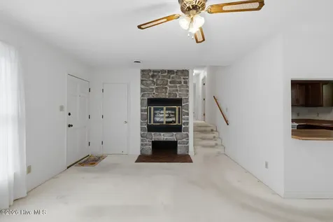 206 Chatham Court Jacksonville NC 28540
