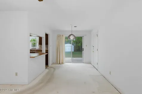 206 Chatham Court Jacksonville NC 28540
