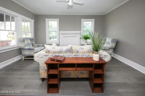 301 Shepard Street Elizabeth City NC 27909