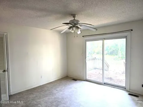 513 Birchwood Court Jacksonville NC 28546