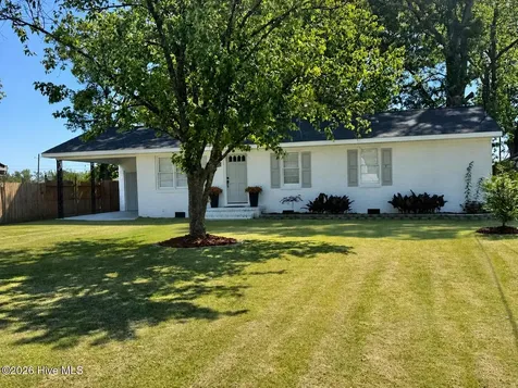 4155 Lee Street Ayden NC 28513