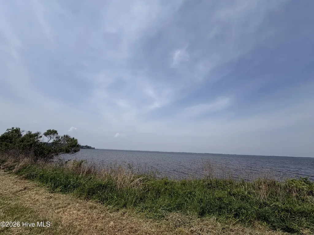 102 Haley Point Elizabeth City NC 27909