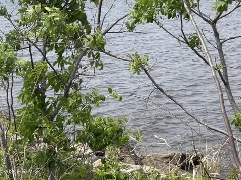102 Haley Point Elizabeth City NC 27909