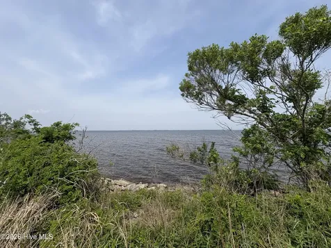 102 Haley Point Elizabeth City NC 27909