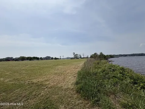 102 Haley Point Elizabeth City NC 27909