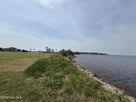 102 Haley Point Elizabeth City NC 27909