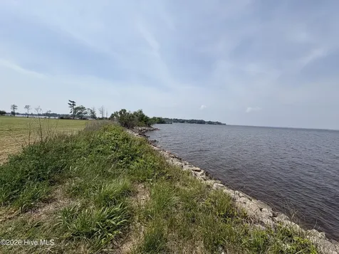 102 Haley Point Elizabeth City NC 27909