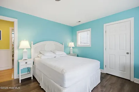 100 9th Street Emerald Isle NC 28594