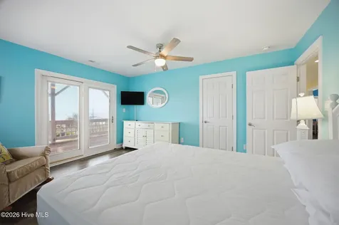 100 9th Street Emerald Isle NC 28594