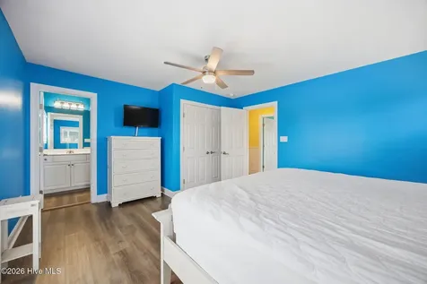 100 9th Street Emerald Isle NC 28594