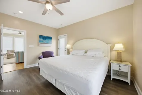 100 9th Street Emerald Isle NC 28594