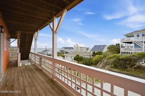 100 9th Street Emerald Isle NC 28594