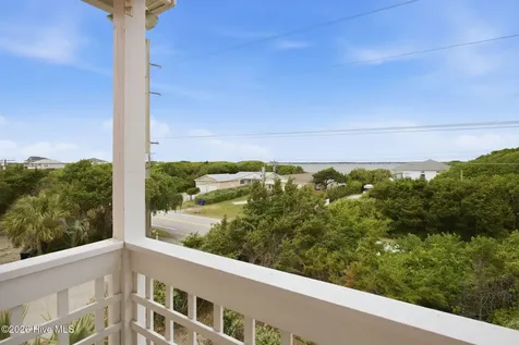 100 9th Street Emerald Isle NC 28594