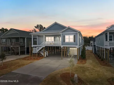 106 NE 41st Street Oak Island NC 28465