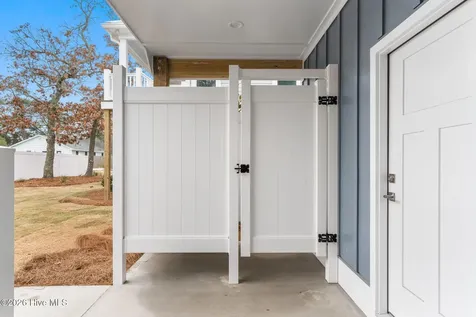 106 NE 41st Street Oak Island NC 28465
