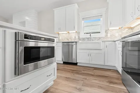 106 NE 41st Street Oak Island NC 28465