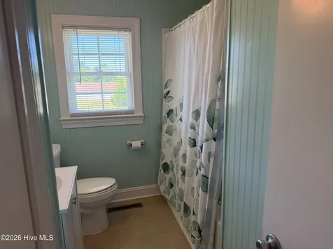 1908 Highway 101 Beaufort NC 28516