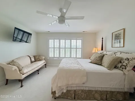 211 River Gate Lane Wilmington NC 28412