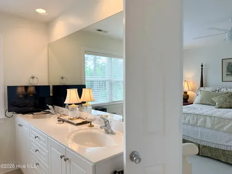 211 River Gate Lane Wilmington NC 28412