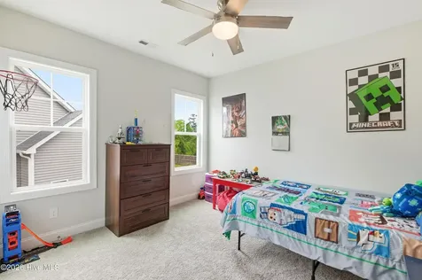 99 W Abaco Way Hampstead NC 28443