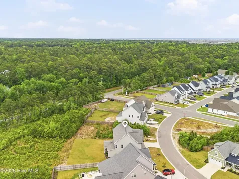 99 W Abaco Way Hampstead NC 28443