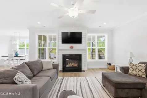 99 W Abaco Way Hampstead NC 28443