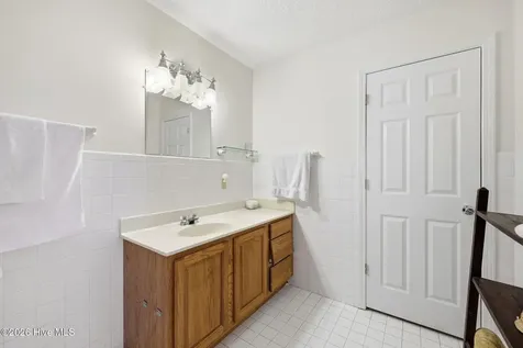 303 Dobbs Street Hertford NC 27944