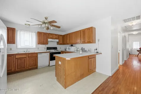 303 Dobbs Street Hertford NC 27944