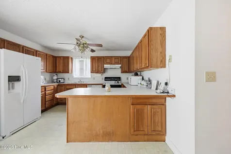 303 Dobbs Street Hertford NC 27944