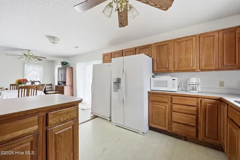 303 Dobbs Street Hertford NC 27944