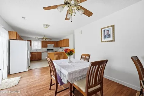 303 Dobbs Street Hertford NC 27944
