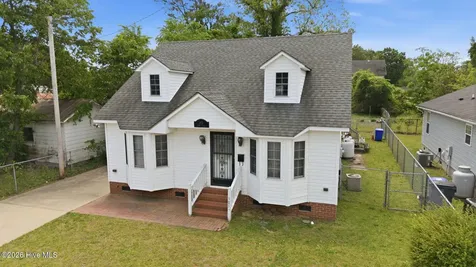 303 Dobbs Street Hertford NC 27944