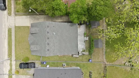 303 Dobbs Street Hertford NC 27944