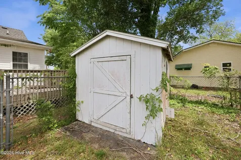 303 Dobbs Street Hertford NC 27944