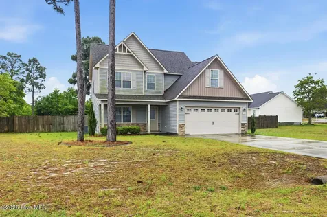 162 Rosemary Avenue Hubert NC 28539