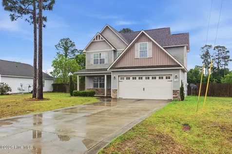 162 Rosemary Avenue Hubert NC 28539