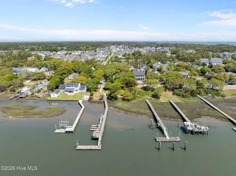 2205 Front Street Beaufort NC 28516