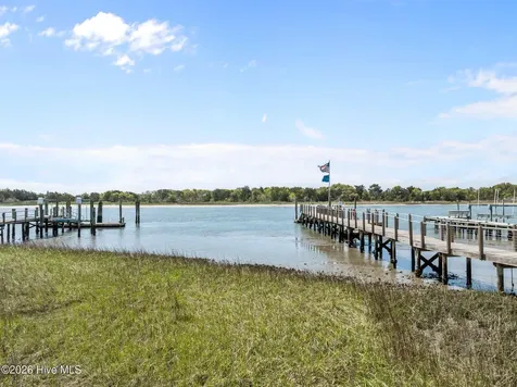 2205 Front Street Beaufort NC 28516